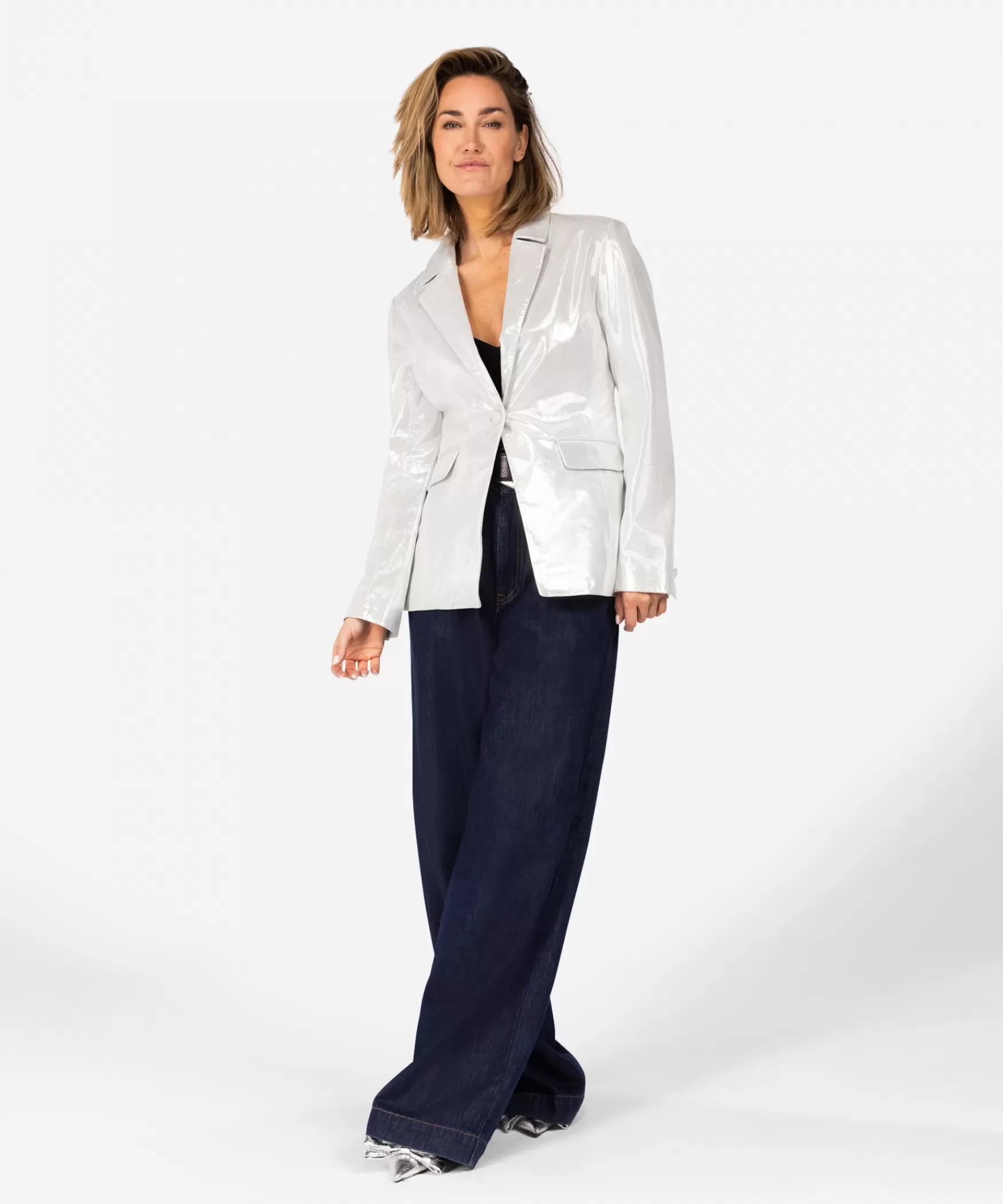 jilies_metallic__classic_grey_25831.webp IBANA Jilies Metallic | Classic Grey< Blazers | Leren Jassen