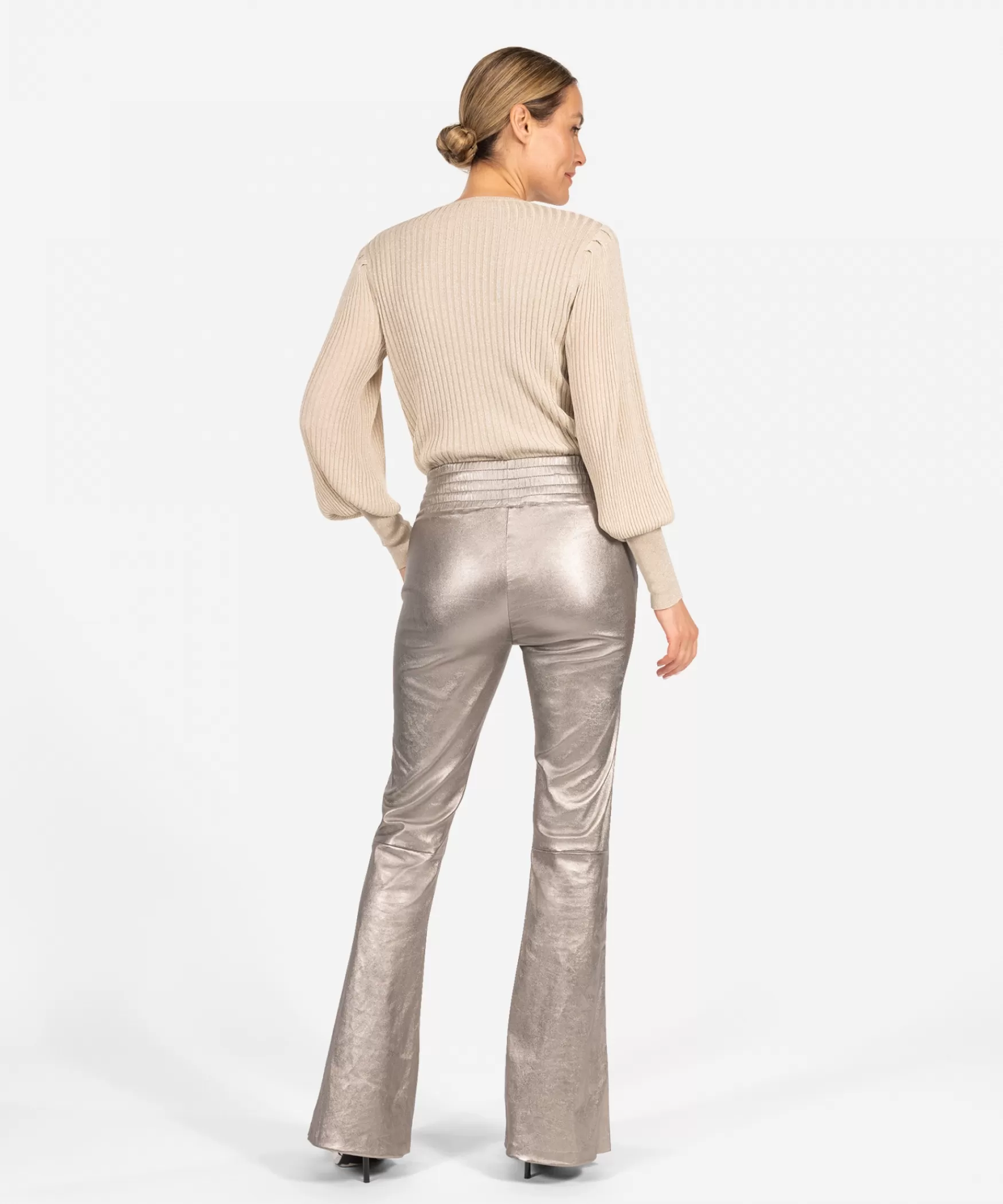 pinnie_metallic__classic_grey_23928.webp IBANA Pinnie Metallic | Classic Grey< High Waist | Flared
