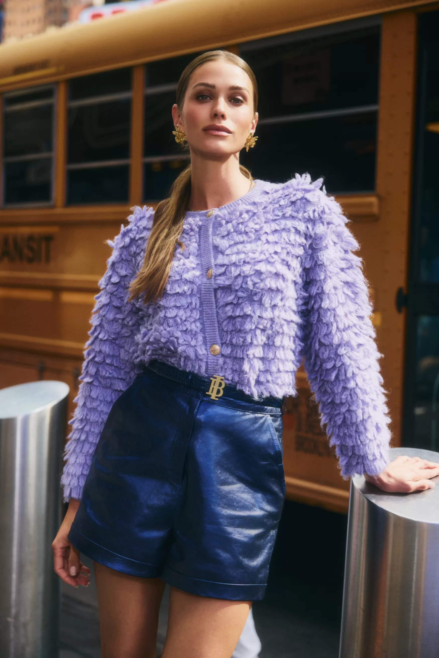 sanny_metallic__midnight_blue_20544.webp IBANA Sanny Metallic | < Mini Shorts En Rokken | Leren Shorts En Rokken