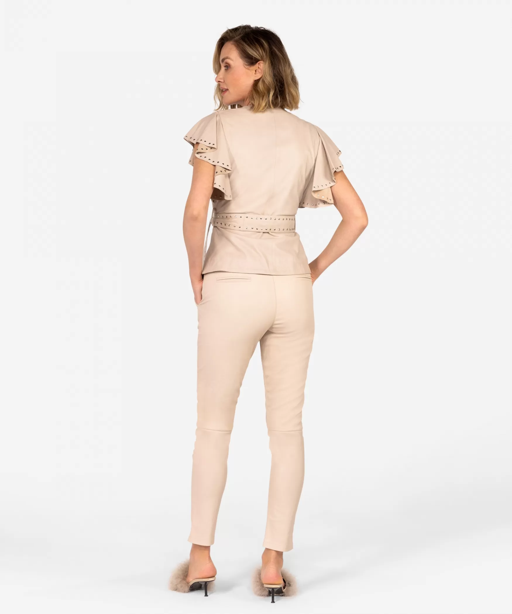 tazara__almond_white_21591.webp IBANA Tazara | < Blouses | Tops