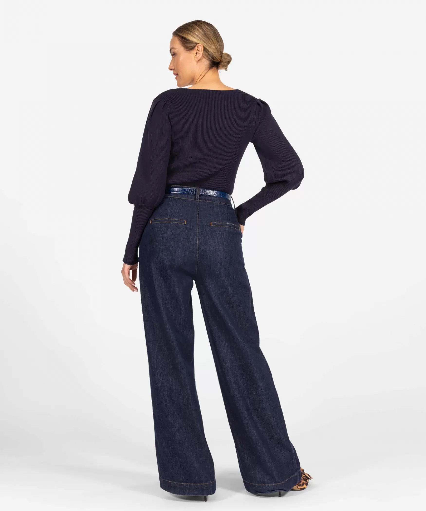 thirza__midnight_blue_27914.webp IBANA Thirza | < Tops